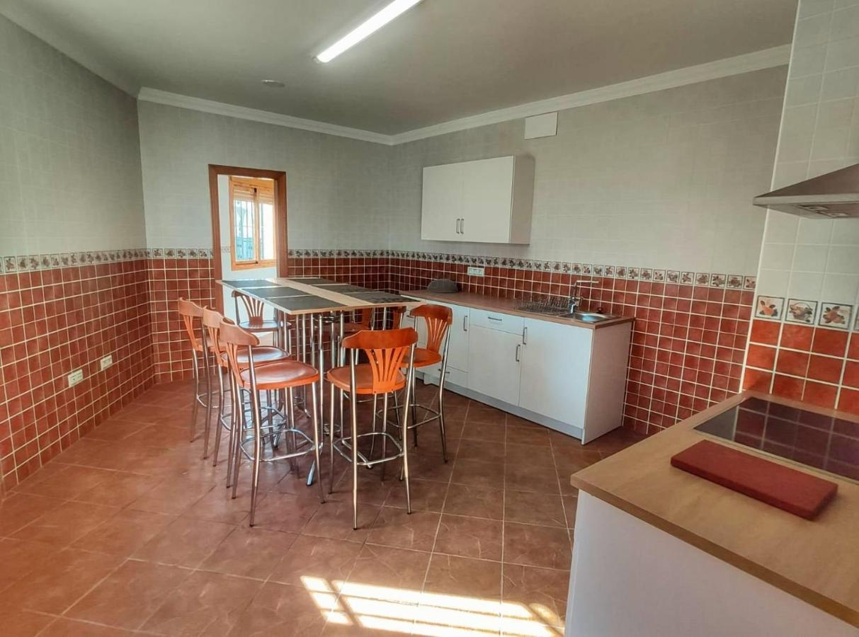 Casa Amplia Con Terraza En La Vinuela Villa Exteriör bild