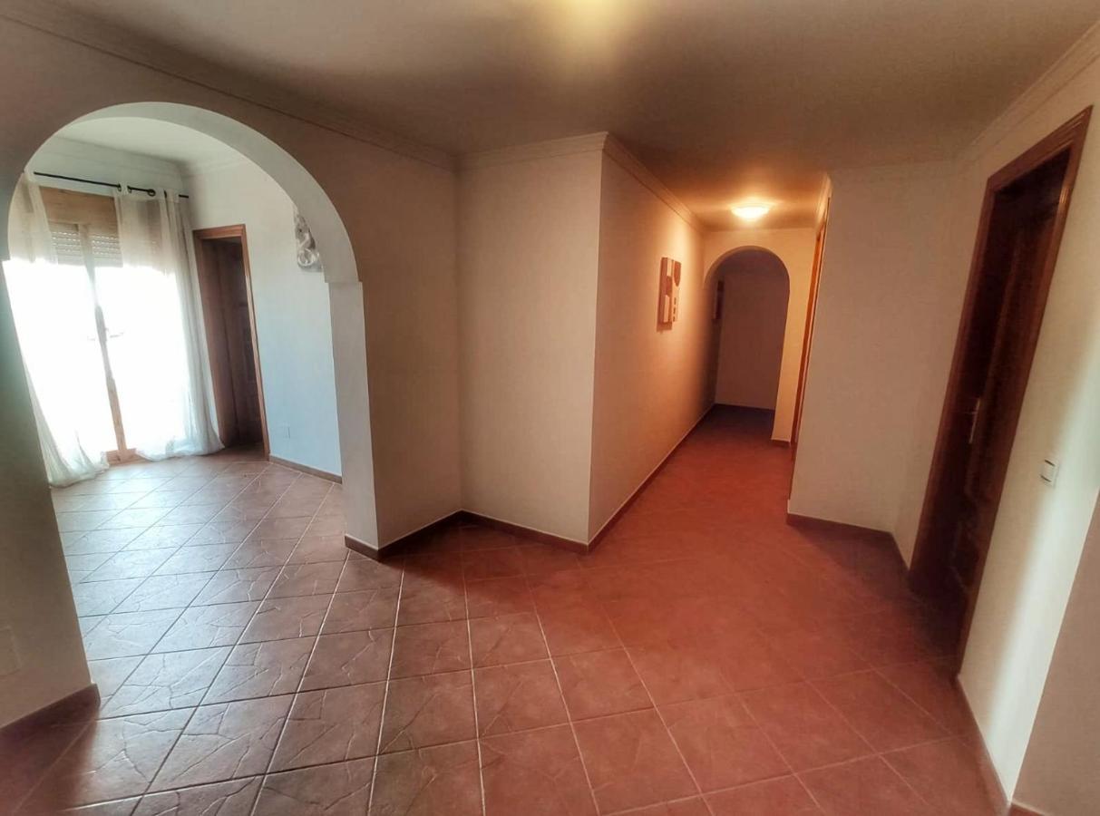 Casa Amplia Con Terraza En La Vinuela Villa Exteriör bild
